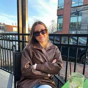 Meet your Posher, Julia